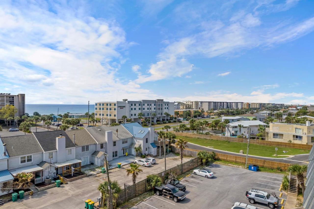 Chic Fort Walton Condo About 2 Blocks To Beach! フォート・ウォルトン・ビーチ エクステリア 写真